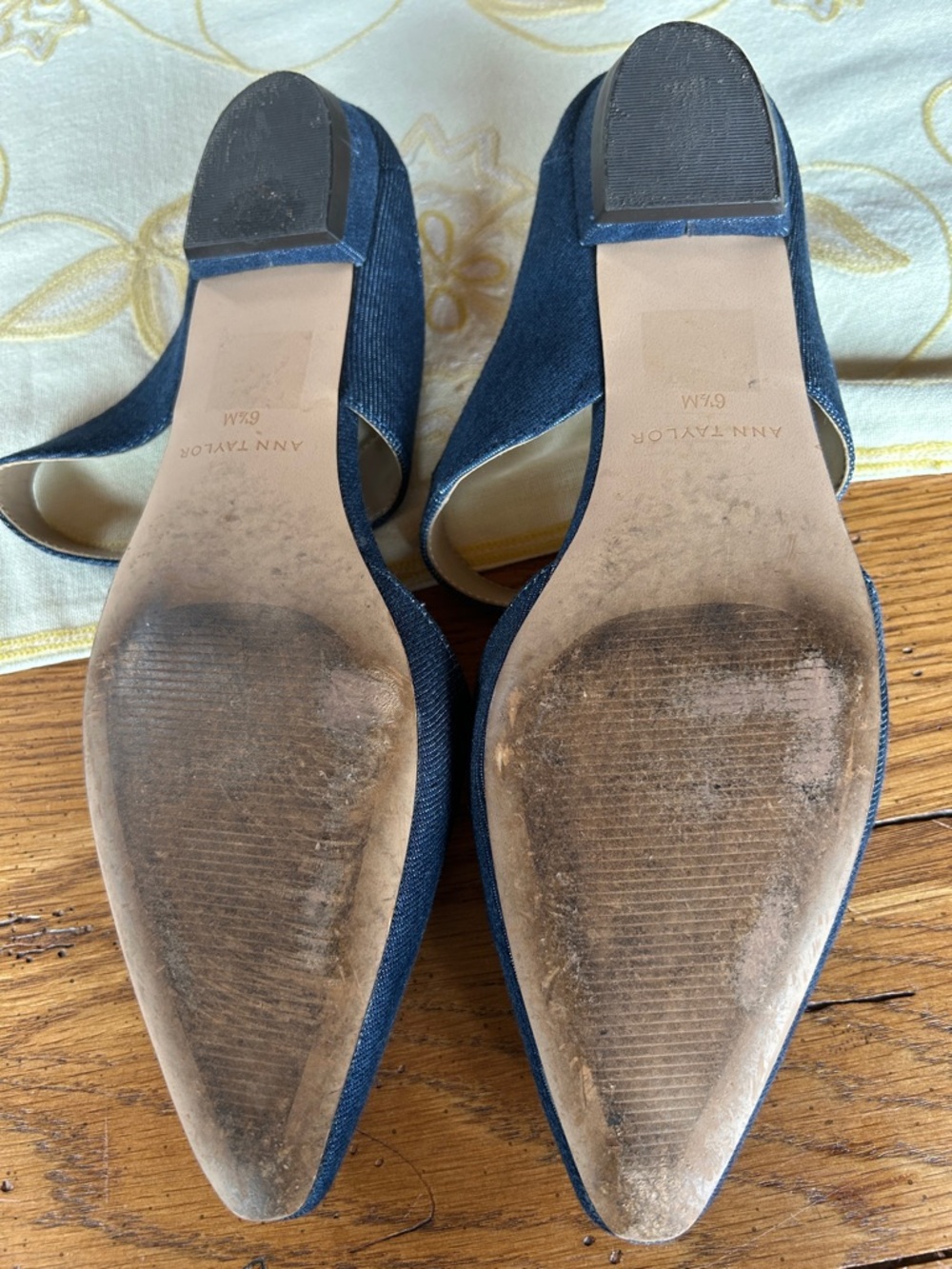 Ann Taylor Pointed Toe Women's Slingback Flats - Picture 5 of 5
